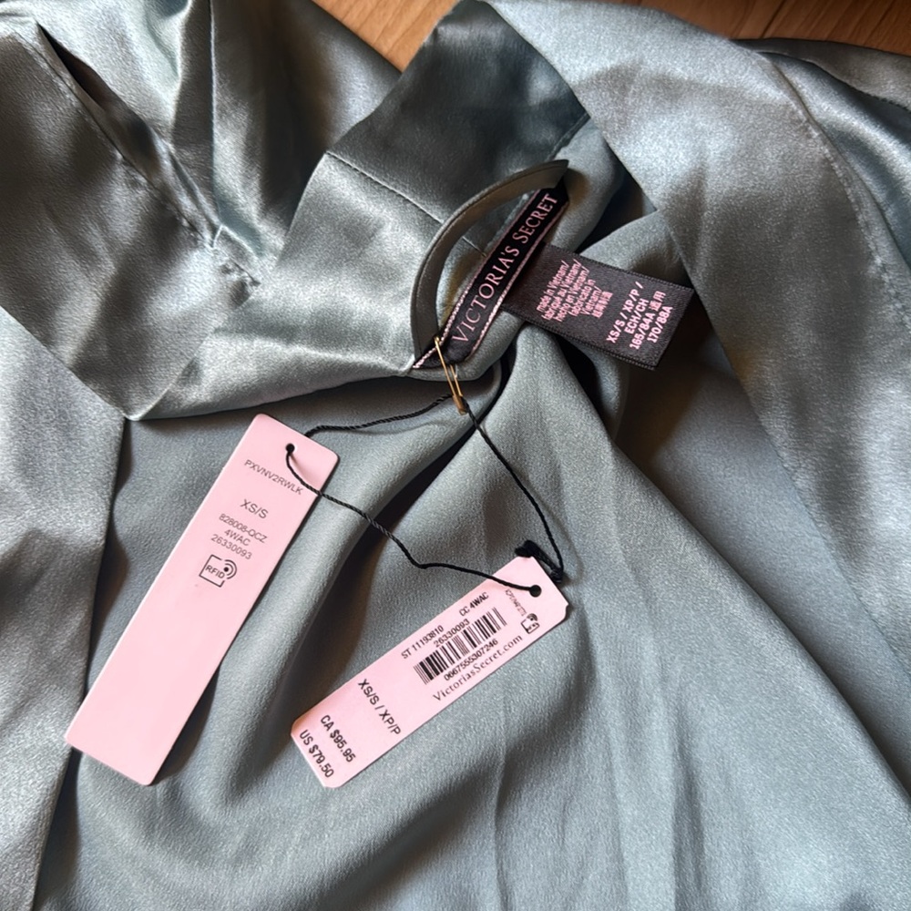 VS ROBE - Picture 2 of 3